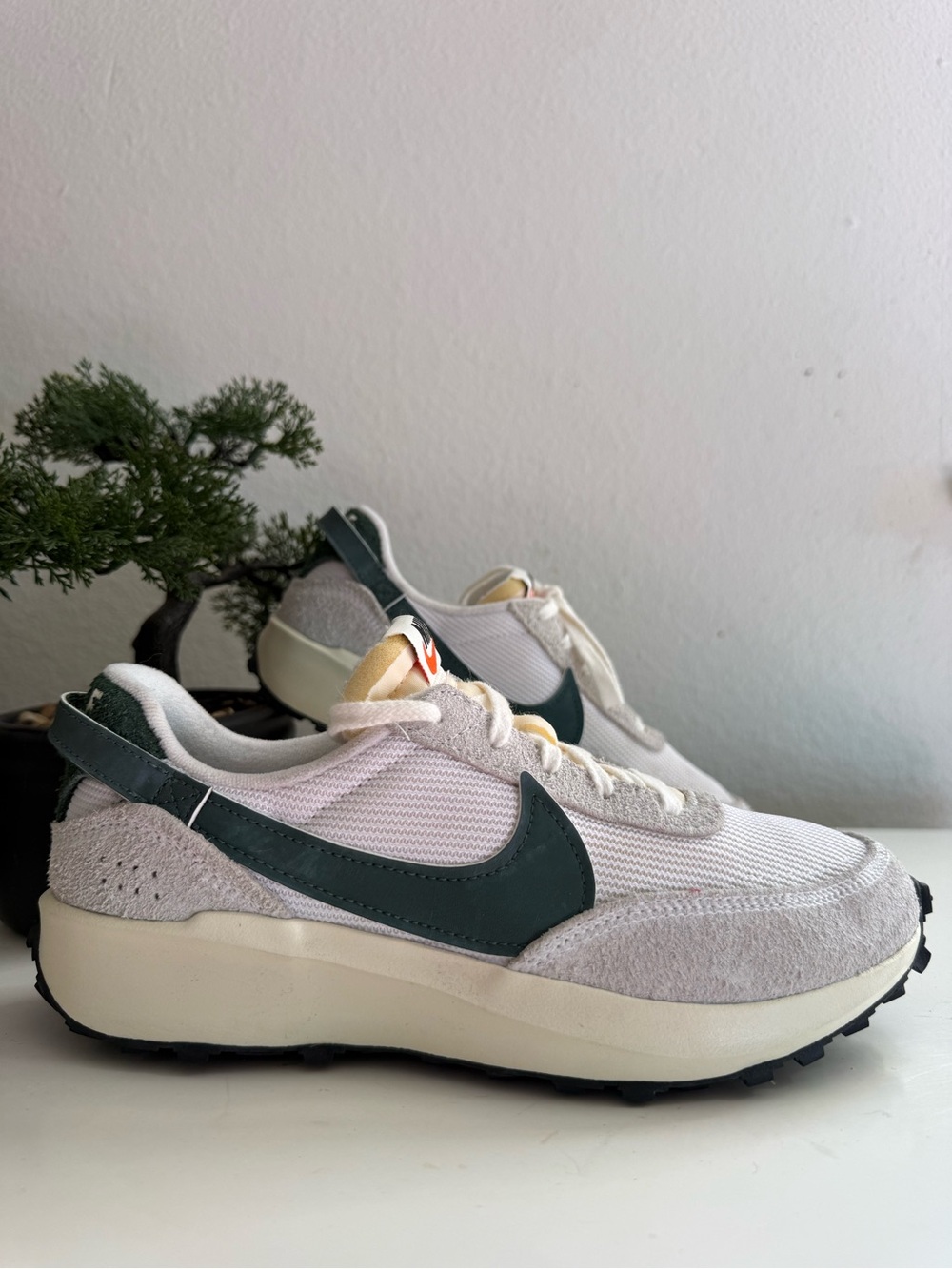 Nike waffle debut vintage women size 7.5 Cream Mesh & Suede Dark Green Swoosh